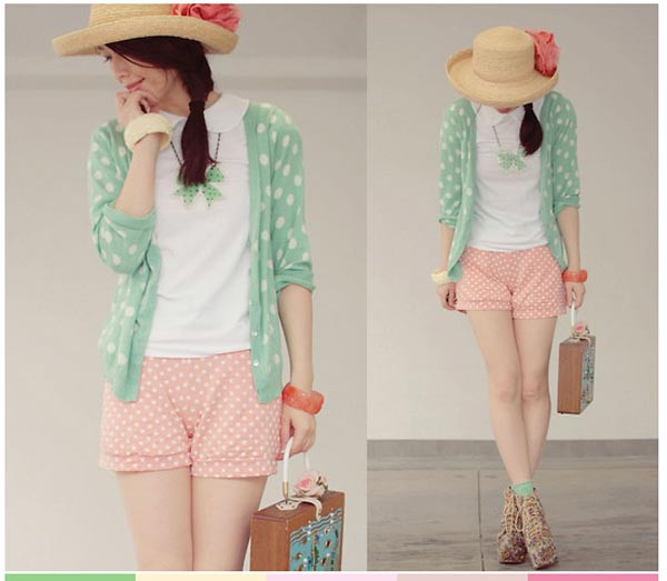 Kết hợp cùng xu hướng màu pastel của năm 2012, họa tiết chấm bi mang lại vẻ hiền dịu, nhẹ nhàng và thanh nhã. Hãy phối chiếc shorts hồng chấm bi li ti màu trắng, cùng chiếc cardigan màu xanh mint ngọt ngào với họa tiết chấm bi lớn hơn, bạn sẽ có ngay trang phục dạo phố xinh tươi. Xem thêm: Bộ sưu tập váy xinh dành cho bạn gái hè 2012. Kết hợp cùng xu hướng màu pastel của năm 2012, họa tiết chấm bi mang lại vẻ hiền dịu, nhẹ nhàng và thanh nhã. Hãy phối chiếc shorts hồng chấm bi li ti màu trắng, cùng chiếc cardigan màu xanh mint ngọt ngào với họa tiết chấm bi lớn hơn, bạn sẽ có ngay trang phục dạo phố xinh tươi. Xem thêm: Bộ sưu tập váy xinh dành cho bạn gái hè 2012.