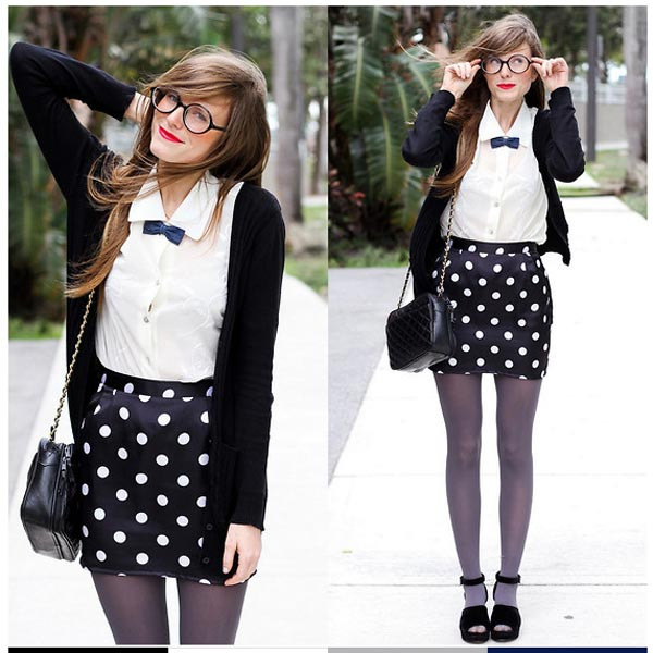 Hãy thử sắm vai cô học trò nhỏ nghịch ngợm trong phong cách preppy cùng họa tiết chấm bi. Màu đen trắng tương phản trên trang phục và trên chiếc váy chấm bi tạo nét hài hòa Xem thêm: Bộ sưu tập váy xinh dành cho bạn gái hè 2012. Hãy thử sắm vai cô học trò nhỏ nghịch ngợm trong phong cách preppy cùng họa tiết chấm bi. Màu đen trắng tương phản trên trang phục và trên chiếc váy chấm bi tạo nét hài hòa Xem thêm: Bộ sưu tập váy xinh dành cho bạn gái hè 2012.