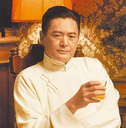 Nam tài tử Châu Nhuận Phát đứng chót bảng với 1,3 nghìn tỷ đồng thu nhập trong năm 2012. Nam tài tử Châu Nhuận Phát đứng chót bảng với 1,3 nghìn tỷ đồng thu nhập trong năm 2012.