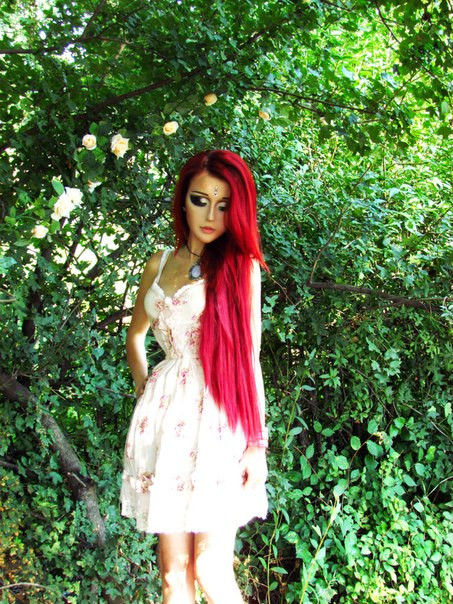 Ngoài ra cô còn phải ép cân để có vòng eo thon như hiện tại. Ngoài ra cô còn phải ép cân để có vòng eo thon như hiện tại.