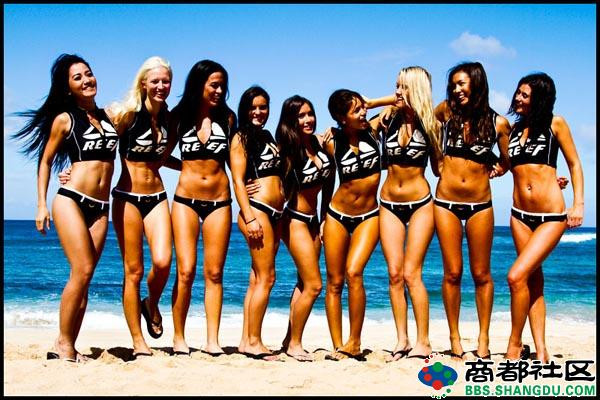 Cũng sẽ có những màn trình diễn bikini tung tăng trên bờ biển. Cũng sẽ có những màn trình diễn bikini tung tăng trên bờ biển.
