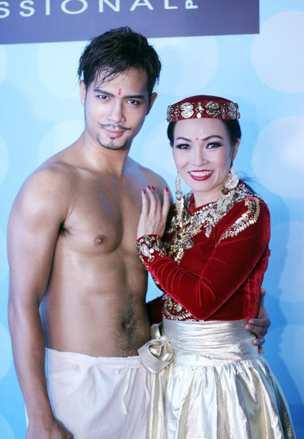 Ngoại hình của Trương Quốc Vinh có nhiều nét giống với một chàng trai Ấn Độ, thân hình cơ bắp và vạm vỡ của Trương Quốc Vinh khiến chị Chanh mê mẩn.