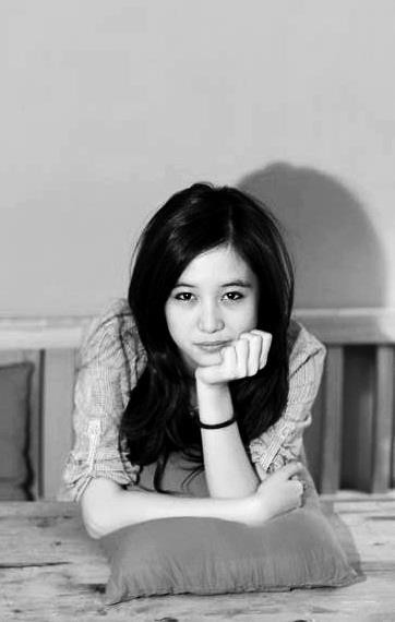 Shoot hình độc đáo và cực kỳ ấn tượng: từ nét cổ điển trong tạo hình đến thần thái gương mặt cuốn hút "chết người".