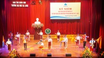 Các tiết mục văn nghệ đặc sắc của sinh viên nhà trường gửi tới thầy cô giáo nhân ngày 20/11. (Ảnh: CTV)