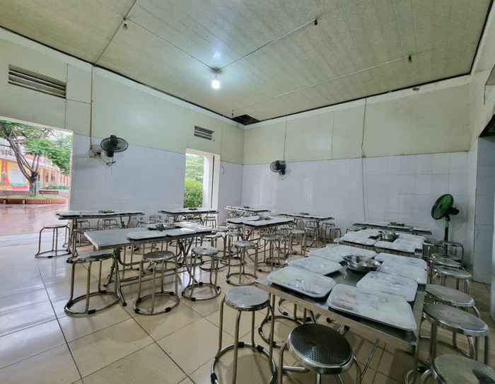 Phòng ăn phục vụ học sinh học bán trú (Ảnh: Phương Linh) Phòng ăn phục vụ học sinh học bán trú (Ảnh: Phương Linh)