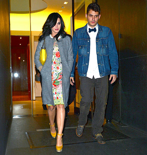 Nam tài tử đào hoa “sát gái” John Mayer và chuyện tình hợp tan, tan hợp với nữ ca sĩ Katy Perry, sau đó là những lời qua tiếng lại giữa hai người luôn được các trang giải trí cập nhật một cách đầy đủ và nhanh nhất.