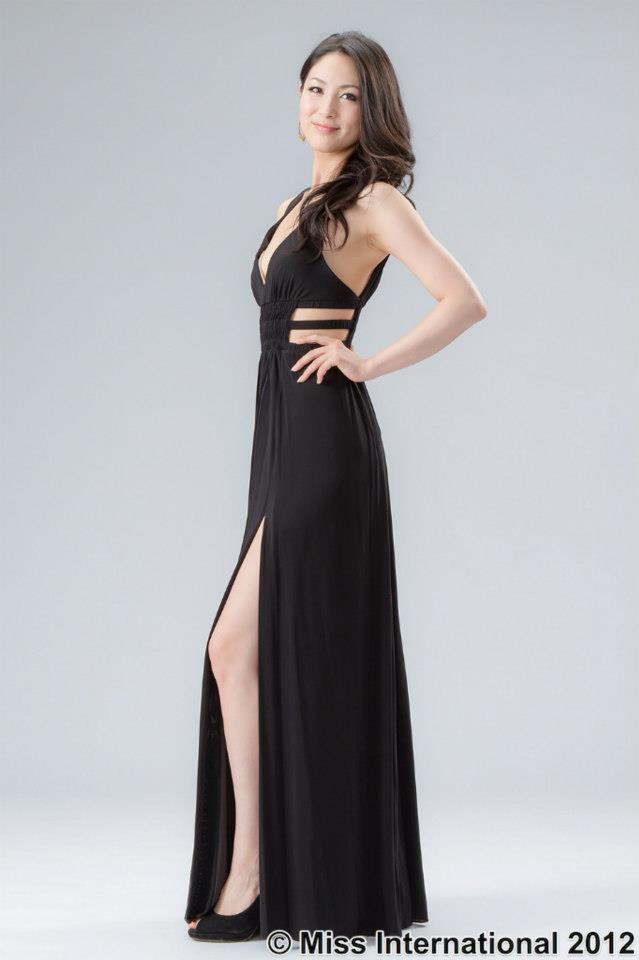 Tuy có nhiều lời ra tiếng vào về danh hiệu mà tân hoa hậu Ikumi Yoshimatsu dành được bởi họ cho rằng nhan sắc của cô không nổi bật, không đặc sắc… và quan trọng là cô dành chiến thắng vì là thí sinh nước chủ nhà.