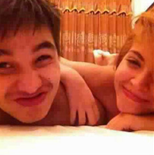 Bức hình Baggio và Andrea trên giường từng khiến nhiều bạn trẻ sốc, nhưng theo An Tây thì bức hình hoàn toàn bình thường: "Mình thấy đây là chuyện bình thường mà, mình đã lớn, đã 17 tuổi và mình có thể quyết định được những chuyện mình làm. Những người yêu nhau thân mật cũng điều dễ hiểu phải không. Đó chỉ là bức ảnh chụp khi hai đứa ở bên cạnh nhau, người yêu nhau thì ngủ cùng nhau là hành động thân thiết không có gì là quá khó hiểu phải không?", Andrea chia sẻ về bức hình. Bức hình Baggio và Andrea trên giường từng khiến nhiều bạn trẻ sốc, nhưng theo An Tây thì bức hình hoàn toàn bình thường: "Mình thấy đây là chuyện bình thường mà, mình đã lớn, đã 17 tuổi và mình có thể quyết định được những chuyện mình làm. Những người yêu nhau thân mật cũng điều dễ hiểu phải không. Đó chỉ là bức ảnh chụp khi hai đứa ở bên cạnh nhau, người yêu nhau thì ngủ cùng nhau là hành động thân thiết không có gì là quá khó hiểu phải không?", Andrea chia sẻ về bức hình.