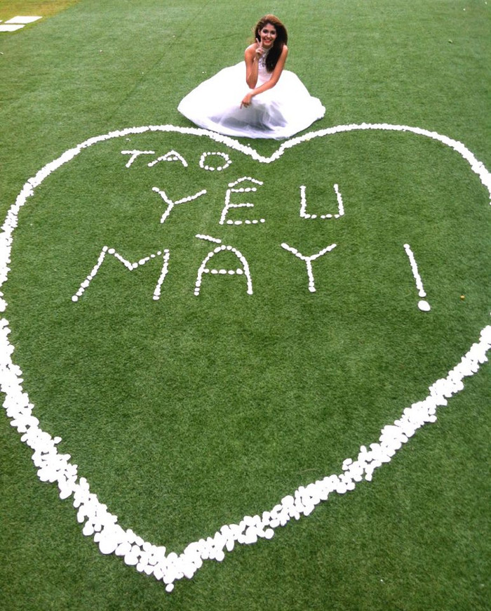 Hình trái tim và lời tỏ tình "thật như đếm" của mẫu teen Andrea dành cho bạn trai. Hình trái tim và lời tỏ tình "thật như đếm" của mẫu teen Andrea dành cho bạn trai.