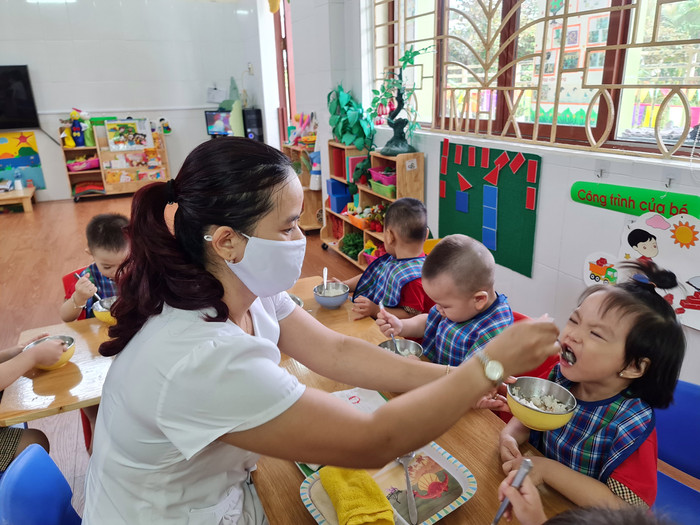 Trẻ nhóm lớp từ 2-3 tuổi Trường mầm non An Dương được giáo viên chăm sóc tận tình, chu đáo (Ảnh: Lã Tiến) Trẻ nhóm lớp từ 2-3 tuổi Trường mầm non An Dương được giáo viên chăm sóc tận tình, chu đáo (Ảnh: Lã Tiến)