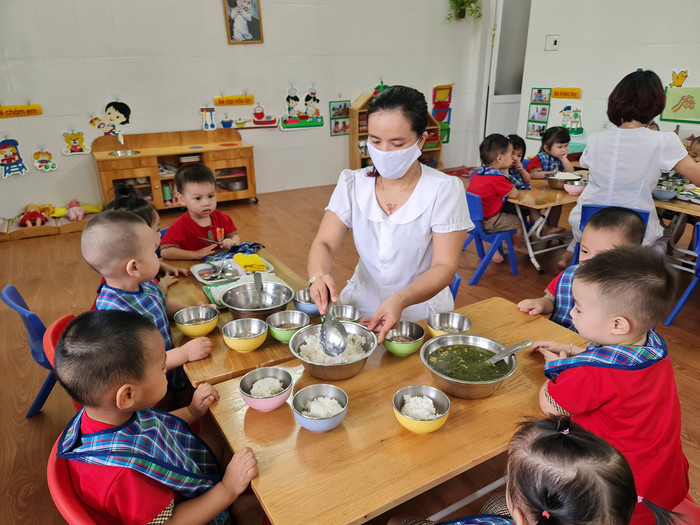 Trẻ nhóm lớp từ 2-3 tuổi Trường mầm non An Dương được giáo viên chăm sóc tận tình, chu đáo (Ảnh: Lã Tiến) Trẻ nhóm lớp từ 2-3 tuổi Trường mầm non An Dương được giáo viên chăm sóc tận tình, chu đáo (Ảnh: Lã Tiến)