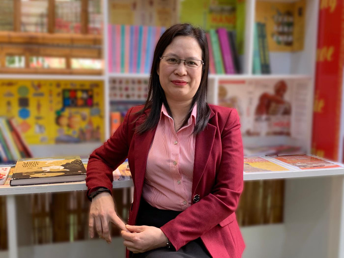 Cô Nga chia sẻ: “Đối với các văn bản trong sách giáo khoa không nhất thiết các con phải học thuộc mà nên luyện về các kỹ năng như viết đoạn văn, kỹ năng trả lời câu hỏi đọc hiểu, kỹ năng khai thác văn bản. Ảnh: Tùng Dương. Cô Nga chia sẻ: “Đối với các văn bản trong sách giáo khoa không nhất thiết các con phải học thuộc mà nên luyện về các kỹ năng như viết đoạn văn, kỹ năng trả lời câu hỏi đọc hiểu, kỹ năng khai thác văn bản. Ảnh: Tùng Dương.