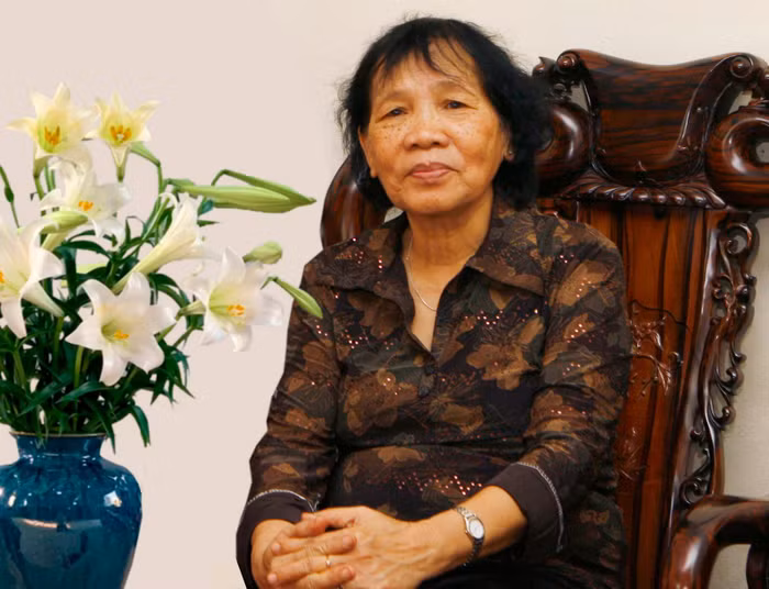 Bà Lê Thị Túy: "Là thầy cô giáo phải mẫu mực, nhưng lại không mẫu mực, vi phạm pháp luật như vậy thì đó là điều không thể chấp nhận". Ảnh: Tùng Dương. Bà Lê Thị Túy: "Là thầy cô giáo phải mẫu mực, nhưng lại không mẫu mực, vi phạm pháp luật như vậy thì đó là điều không thể chấp nhận". Ảnh: Tùng Dương.