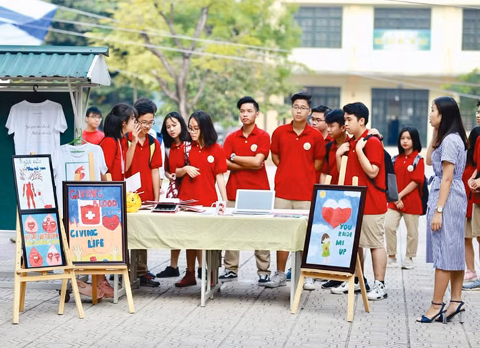 Theo thầy Nhâm: “Việc xây dựng kế hoạch nhà trường là một nội dung mà tôi đánh giá là rất quan trọng, nhưng yếu tố cốt lõi là phải gắn liền với đặc thù của mỗi nhà trường". Ảnh: NVCC.