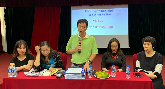 Hàng trăm học viên đã tốt nghiệp Học viện Múa Việt Nam nhưng không thể lấy được bằng trung cấp, mà còn không có bằng Trung học cơ sở cũng như bằng Trung học phổ thông. Ảnh: Tùng Dương.