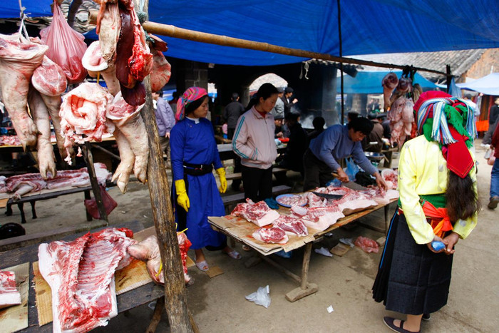 Ngày Tết không thể thiếu thịt lợn để làm cỗ. Ảnh: Tùng Dương. Ngày Tết không thể thiếu thịt lợn để làm cỗ. Ảnh: Tùng Dương.