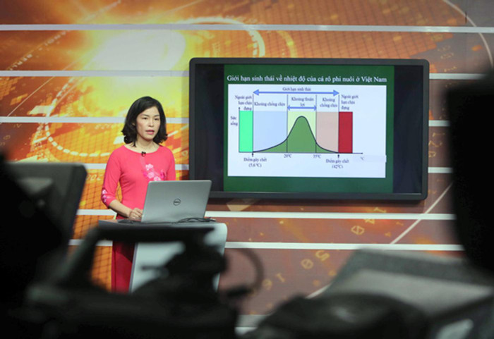 Trên thực tế, kênh truyền hình lan tỏa được đến tất cả các ngóc ngách của từng địa phương, vùng sâu, vùng xa, có thế mạnh về việc phủ sóng cũng như không hạn chế về mặt đường truyền hay đòi hỏi thiết bị thông minh. Ảnh minh họa: H.A. Trên thực tế, kênh truyền hình lan tỏa được đến tất cả các ngóc ngách của từng địa phương, vùng sâu, vùng xa, có thế mạnh về việc phủ sóng cũng như không hạn chế về mặt đường truyền hay đòi hỏi thiết bị thông minh. Ảnh minh họa: H.A.