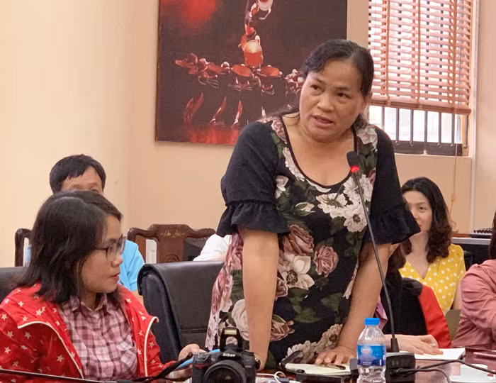 Chị Phạm Thị Thanh Thủy cho biết: "Nếu không có bằng cấp thì thực tế khi tham gia hoạt động chuyên môn các con chỉ nhận được tiền thù lao như những lao động phổ thông. Nếu các con đi dạy múa thì chỉ được tính thù lao theo giờ ”. Ảnh: Tùng Dương.