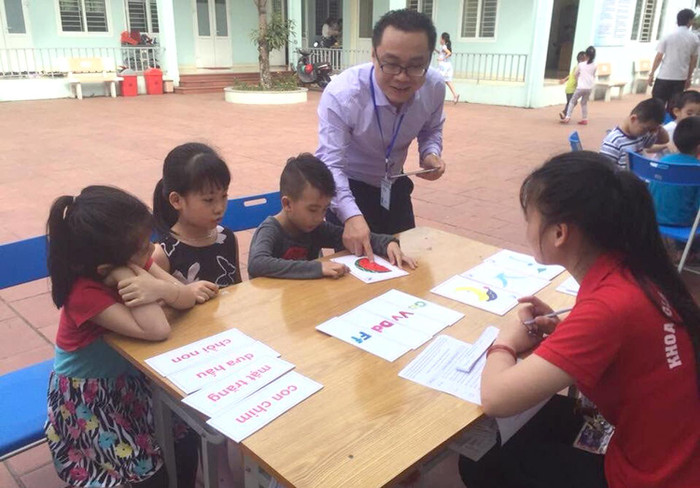 Chuyển đổi số là thay đổi cách làm việc, cách khai thác dữ liệu, và tất cả các đối tượng liên quan như học sinh và phụ huynh, giáo viên, ban giám hiệu nhà trường, cán bộ quản lí đều phải thay đổi hết cách làm việc cho phù hợp. Ảnh: NVCC.