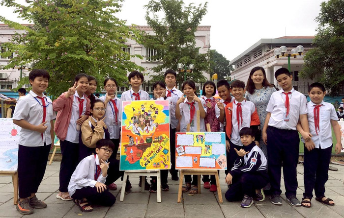 Cô Thảo cho biết: “Trong công tác giảng dạy, tôi luôn cố gắng phối hợp sử dụng nhiều phương pháp và kĩ thuật dạy học tích cực, ứng dụng công nghệ thông tin&quot;. Ảnh: NVCC.