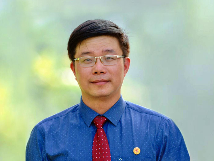 Nhà giáo Nguyễn Minh Quý - Hiệu trưởng Trường Trung học phổ thông Trần Nguyên Hãn (Hải Phòng). Ảnh: NVCC.