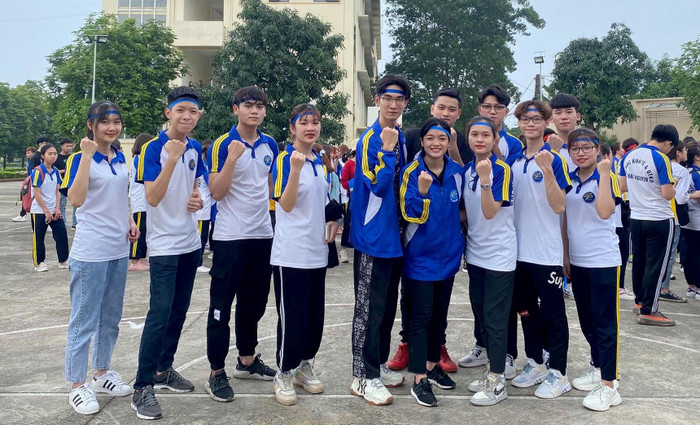 Nhật Minh và các bạn sinh viên cùng khóa tham gia nhiều hoạt động tại trường. Ảnh: NVCC. Nhật Minh và các bạn sinh viên cùng khóa tham gia nhiều hoạt động tại trường. Ảnh: NVCC.