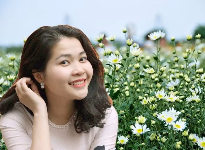Cô Hải Yến: "Nếu sử dụng tất cả giáo viên nước ngoài như vậy thì vấn đề chi phí cũng không phải là nhỏ, vậy chi phí này lấy từ đâu, hay lại tất cả đều do phụ huynh học sinh chi trả?". Ảnh: NVCC.