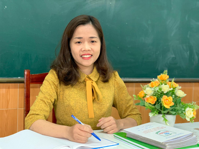 Cô giáo Đoàn Thị Thúy - Nhóm trưởng môn Lịch sử Trường Trung học phổ thông Đông Đô. Ảnh: Tùng Dương. Cô giáo Đoàn Thị Thúy - Nhóm trưởng môn Lịch sử Trường Trung học phổ thông Đông Đô. Ảnh: Tùng Dương.