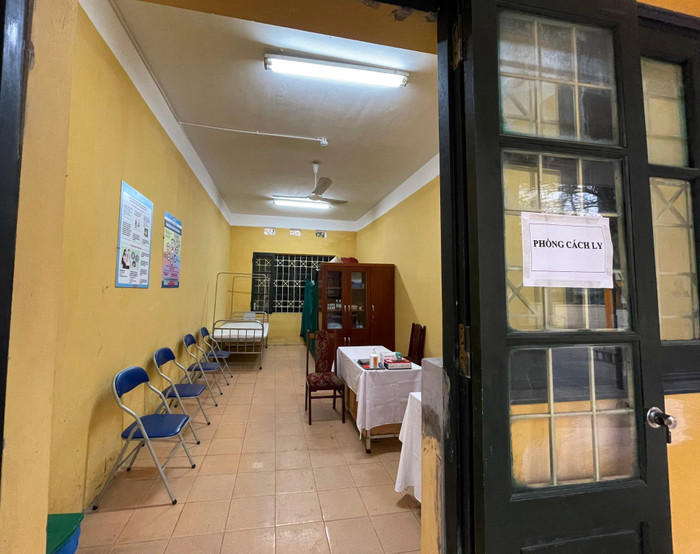 Phòng cách li tại Trường Trung học cơ sở Thái Thịnh, quận Đống Đa, Hà Nội, đã chuẩn bị chu đáo phục vụ công tác thi. Ảnh: T.D.