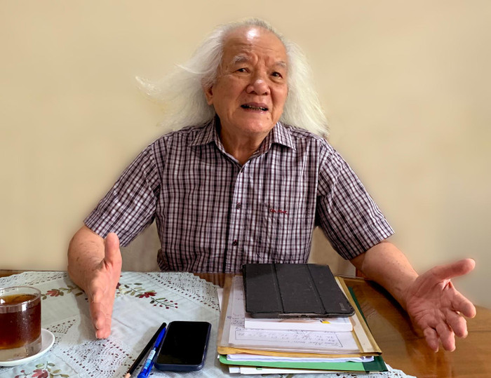 Nhà giáo ưu tú Nguyễn Văn Ngọc: "Chính phủ họp bàn đưa ra thông điệp như vậy là rất tốt. Bản thân tôi rất cảm động và hoan nghênh”. Ảnh: Tùng Dương. Nhà giáo ưu tú Nguyễn Văn Ngọc: "Chính phủ họp bàn đưa ra thông điệp như vậy là rất tốt. Bản thân tôi rất cảm động và hoan nghênh”. Ảnh: Tùng Dương.