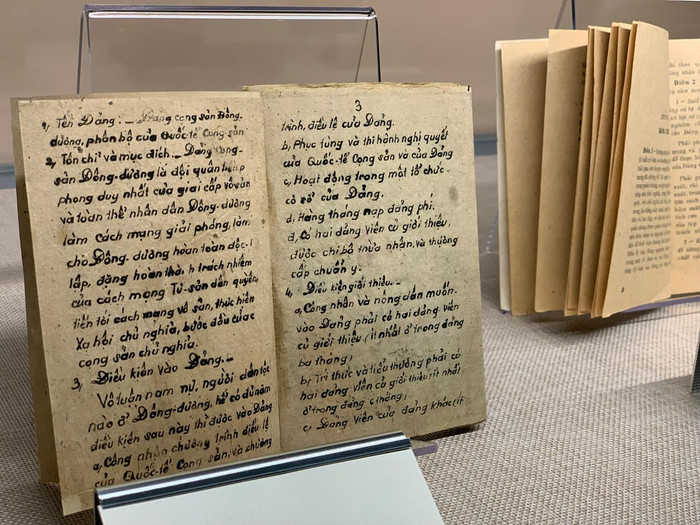 Điều lệ Đảng Cộng sản Đông Dương, năm 1941. Ảnh: Tùng Dương.