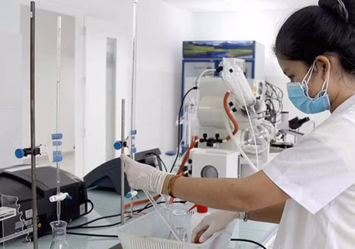 Theo Tiến sĩ Phan Đông Pha: "Việc đào tạo của chúng ta hiện nay chưa đủ hết các khâu, cũng có thể chưa “làm” đến nơi đến chốn ở một khâu nào đó trong cả một chương trình học kia khiến sinh viên bị hổng kiến thức. Ảnh: NVCC.