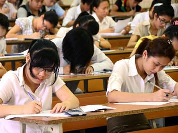 Quy chế thi liên tục thay đổi, thí sinh là đối tượng chịu thiệt thòi đầu tiên Ảnh: Hoàng Long Quy chế thi liên tục thay đổi, thí sinh là đối tượng chịu thiệt thòi đầu tiên Ảnh: Hoàng Long