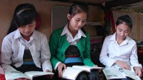 Thí sinh là người dân tộc thiểu số, thí sinh có hộ khẩu thường trú tại các huyện nghèo từ 3 năm trở lên tính đến ngày nộp hồ sơ xét tuyển, Hiệu trưởng các trường xem xét, quyết định xét tuyển cho vào học Thí sinh là người dân tộc thiểu số, thí sinh có hộ khẩu thường trú tại các huyện nghèo từ 3 năm trở lên tính đến ngày nộp hồ sơ xét tuyển, Hiệu trưởng các trường xem xét, quyết định xét tuyển cho vào học