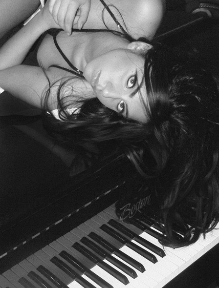 Malgorzata kể, khi lần đầu nhìn thấy Stefani dưới cái tên Lady Gaga, cô đã không thể nhận ra người bạn cũ. Gaga đã thay đổi quá nhiều.