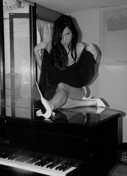 "Gaga vẫn là cô gái ngày ấy", Malgorzata nhận xét.