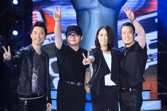 Bộ tứ quyền lực của The Voice Trung Quốc 2012: Dữu Trừng Khánh, Lưu Hoan, Na Anh và Dương Khôn (từ trái qua).