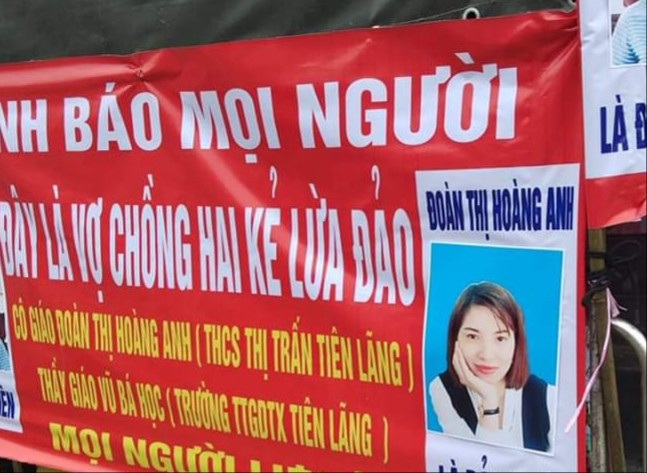 Nhiều &quot;chủ nợ&quot; đã dùng băng rôn, khẩu hiệu gây áp lực với cố giáo Hoàng Anh để đòi nợ (Ảnh: CTV)