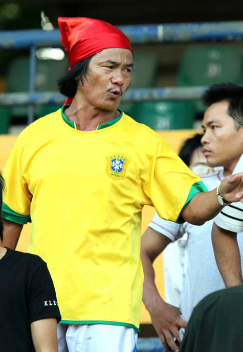 Thuyết "trống" là một biểu tượng về lòng chung thủy với đội bóng thành Nam (Ảnh: Quang Minh) Thuyết "trống" là một biểu tượng về lòng chung thủy với đội bóng thành Nam (Ảnh: Quang Minh)