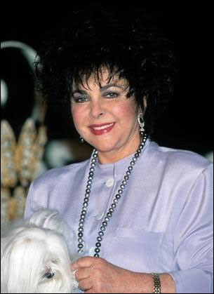 Vẻ đẹp phúc hậu. Xem thêm: Angela Baby : Mỹ nhân "dao kéo" đẹp nhất điện ảnh Hoa ngữ