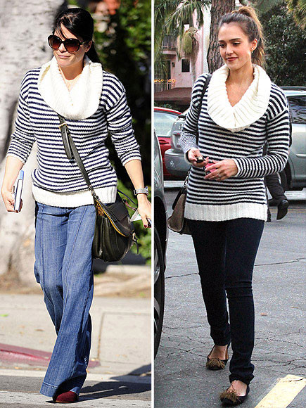 SELMA và JESSICA là cặp đôi tiếp theo đụng style khi dạo phố. Thiên thần bóng tối khá dịu dàng, năng động với áo len sọc và quần bò bó, trong khi Selma khiến cánh paparazzi băn khoăn, không biết nên cắt nghĩa chiếc quần thùng thình cô đang mặc kiểu gì cho phải. SELMA và JESSICA là cặp đôi tiếp theo đụng style khi dạo phố. Thiên thần bóng tối khá dịu dàng, năng động với áo len sọc và quần bò bó, trong khi Selma khiến cánh paparazzi băn khoăn, không biết nên cắt nghĩa chiếc quần thùng thình cô đang mặc kiểu gì cho phải.