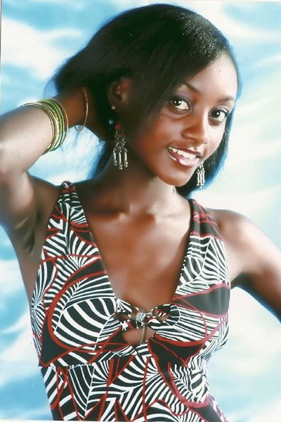 Hoa hậu Nigeria - Damiete Charles-Granville, 23 tuổi, cao 1.75, hiện là sinh viên chuyên ngành truyền thông. Hoa hậu Nigeria - Damiete Charles-Granville, 23 tuổi, cao 1.75, hiện là sinh viên chuyên ngành truyền thông.