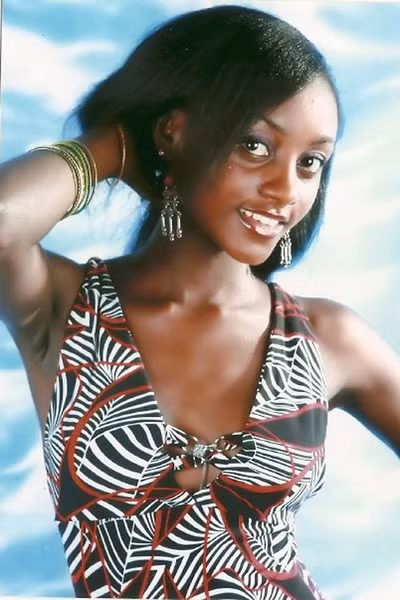 Hoa hậu Nigeria - Damiete Charles-Granville, 23 tuổi, cao 1.75, hiện là sinh viên chuyên ngành truyền thông.