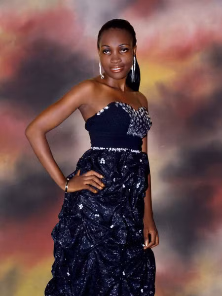 Hoa hậu Sierra Leone - Vanessa Ethleen Yvonne, 22 tuổi, cao 1.68m.