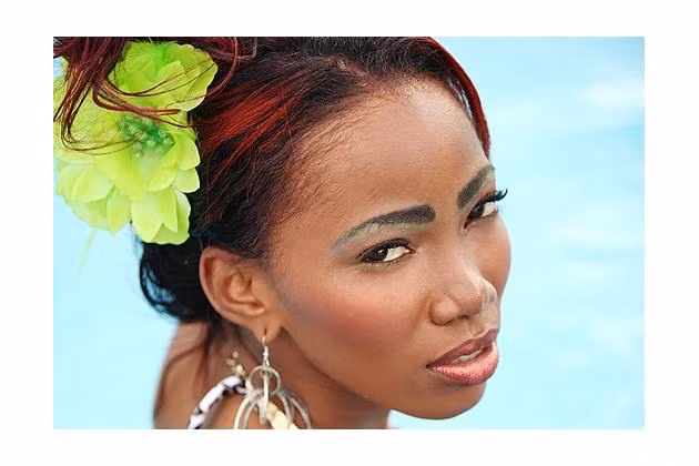 Hoa hậu Suriname - Stefanie Grace, 22 tuổi, cao 1.73m, sinh viên chuyên ngành kinh tế.