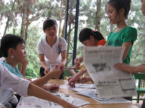 Nên tư vấn,định hướng cho học sinh từ khá sớm để các em khôn phải bỡ ngỡ. Nên tư vấn,định hướng cho học sinh từ khá sớm để các em khôn phải bỡ ngỡ.