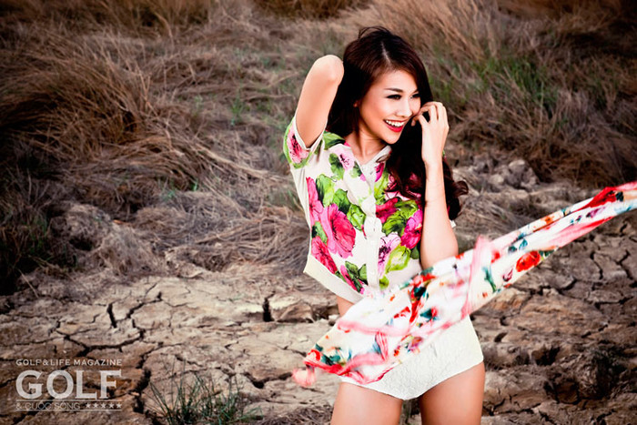 Lý do chính cho màn trình diễn không có trong phần duyệt chương trình của Sở, Thanh Hằng chia sẻ trên mạng xã hội: "Nghệ thuật là nơi cứu cánh cho sự nổi loạn bên trong của con người tôi". Xem thêm: Phong cách thời trang Sao Việt / Mix đồ cá tính cho quý cô công sở. Lý do chính cho màn trình diễn không có trong phần duyệt chương trình của Sở, Thanh Hằng chia sẻ trên mạng xã hội: "Nghệ thuật là nơi cứu cánh cho sự nổi loạn bên trong của con người tôi". Xem thêm: Phong cách thời trang Sao Việt / Mix đồ cá tính cho quý cô công sở.