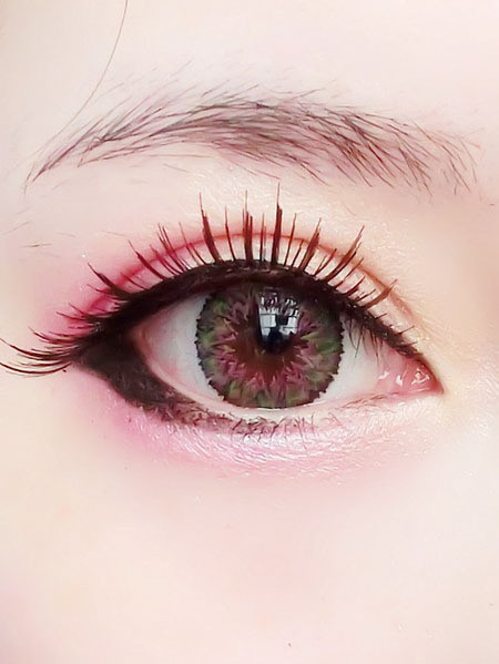 Nếu không có hàng mi cong rợp bóng, bạn có thể cậy nhờ sự trợ giúp của masscara. (Ảnh: H) Xem thêm: Lên đời nhan sắc nhờ trang điểm. Nếu không có hàng mi cong rợp bóng, bạn có thể cậy nhờ sự trợ giúp của masscara. (Ảnh: H) Xem thêm: Lên đời nhan sắc nhờ trang điểm.