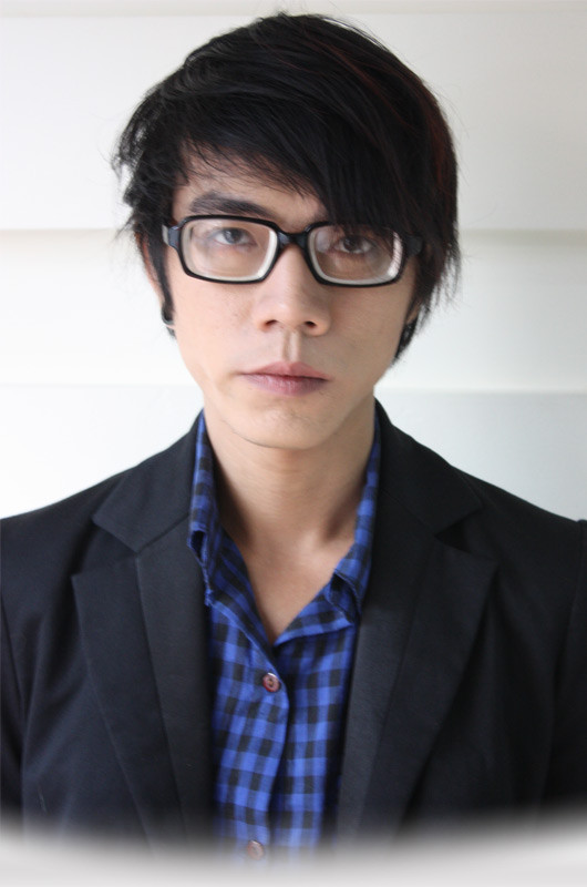Nguyễn Quốc Dũng (Nguyen Quoc Dung): Vampire (cách hát rất lôi cuốn + ngoại hình dễ khiến người khác liên tưởng đến một Ma Cà Rồng, bí ẩn, lôi cuốn, nhìn vậy chứ cực kỳ men). Nguyễn Quốc Dũng (Nguyen Quoc Dung): Vampire (cách hát rất lôi cuốn + ngoại hình dễ khiến người khác liên tưởng đến một Ma Cà Rồng, bí ẩn, lôi cuốn, nhìn vậy chứ cực kỳ men).