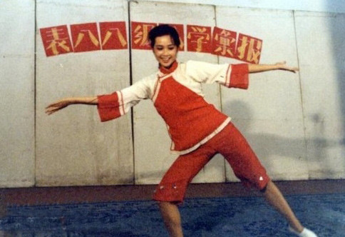 Tưởng Văn Lệ là sinh viên khóa 88 HV Điện ảnh Bắc Kinh. Tưởng Văn Lệ là sinh viên khóa 88 HV Điện ảnh Bắc Kinh.